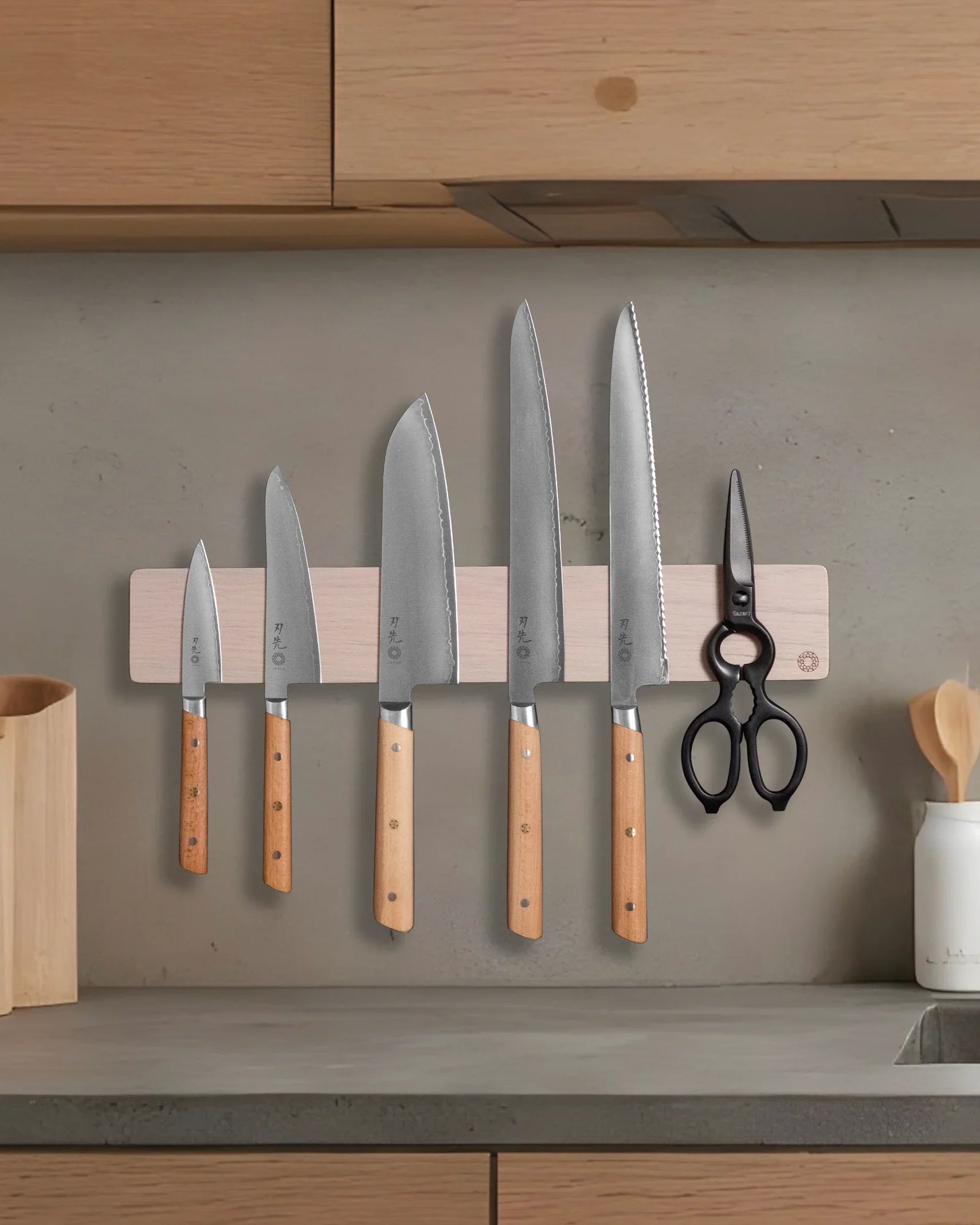 Barre magnétique adhésive pour couteaux de cuisine - acier inoxydable EMUCA