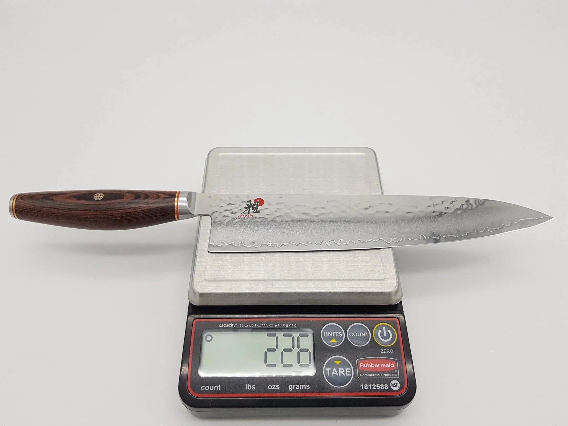 Chef/Gyuto 9,5’’ - Artisan 6000 MCT - Miyabi