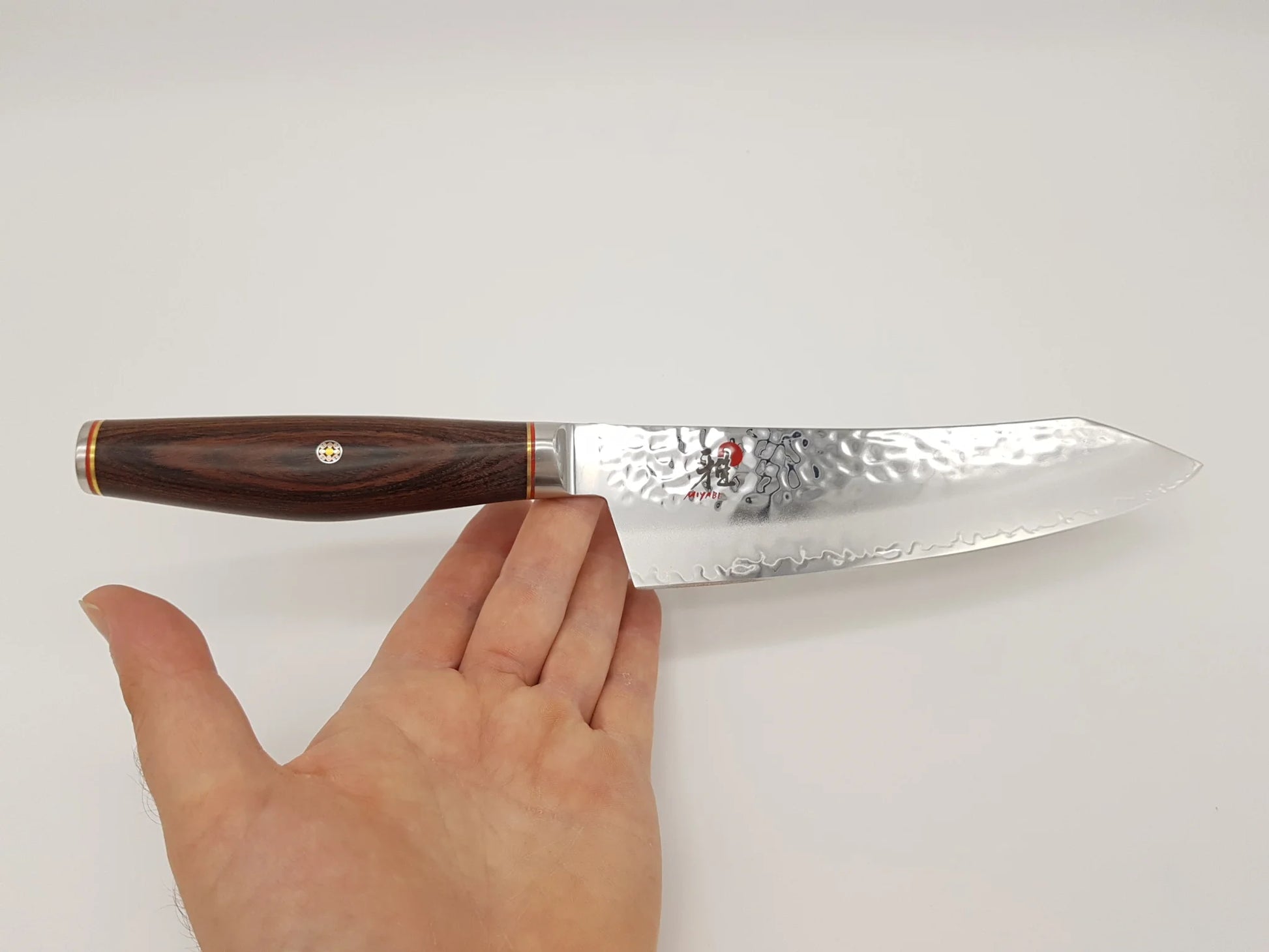 Santoku ’Rocking’ 7’’ - Artisan 6000 MCT - Miyabi