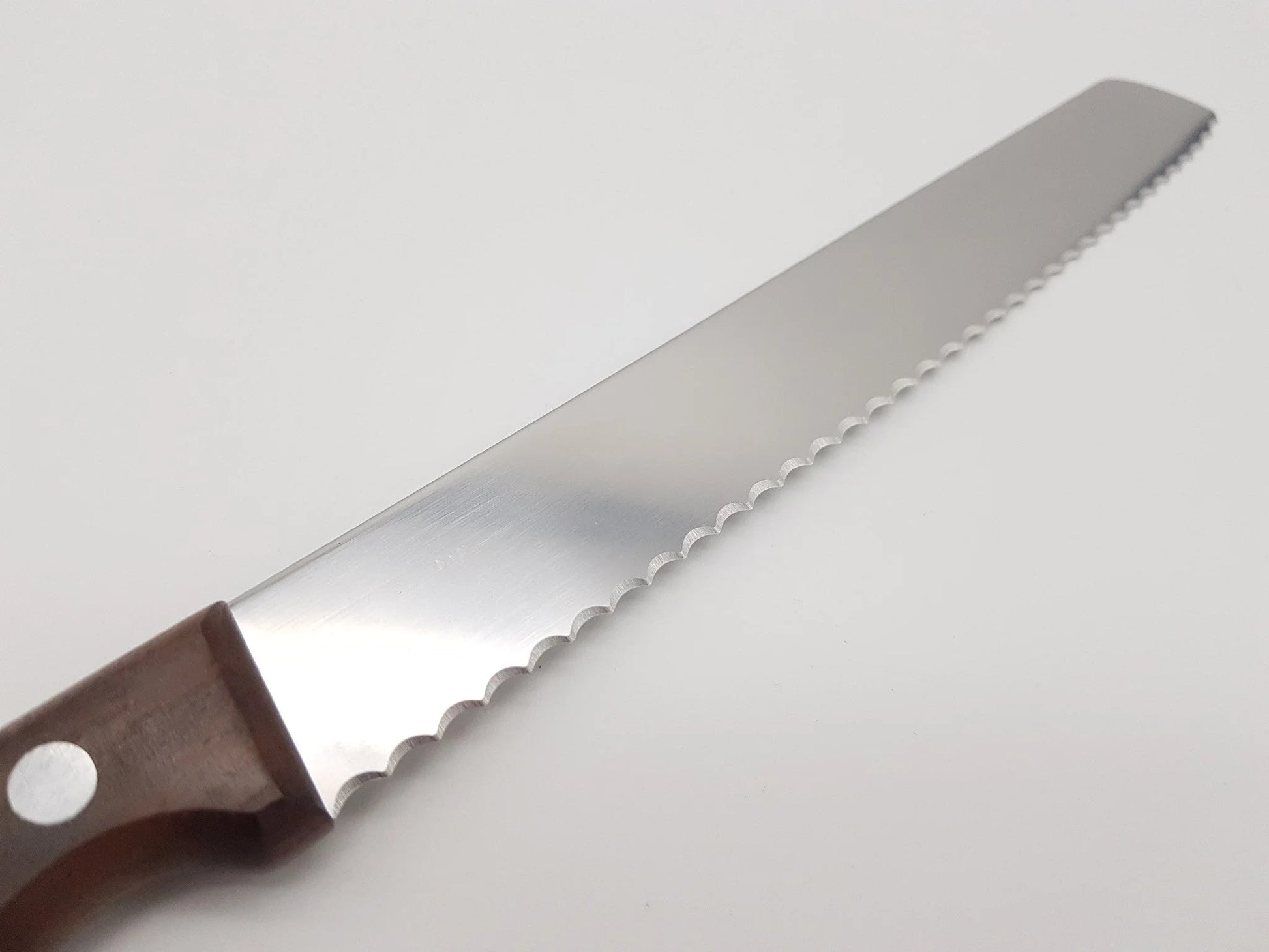 Couteau à pain 8’ - bois Victorinox