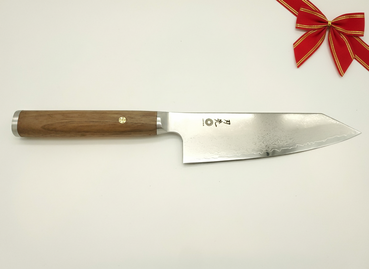 Santoku 7" - VG10 - Walnut - Hazaki